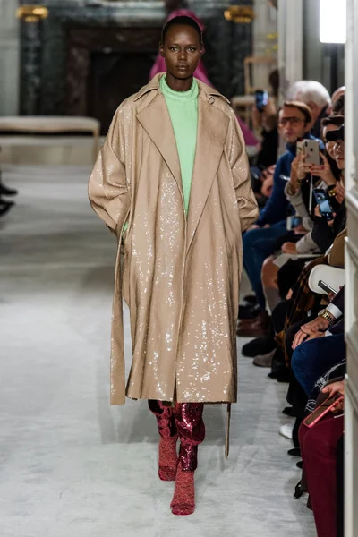 Look 5